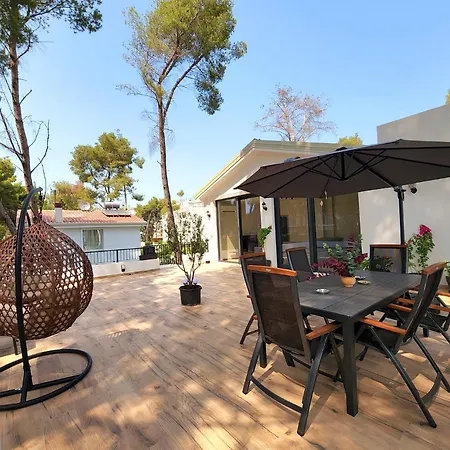 Pinetrees Penthouse @ The Golem (Tirana)