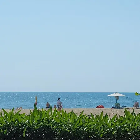 Pinetrees Penthouse @ The Vakantiehuis Golem (Tirana)